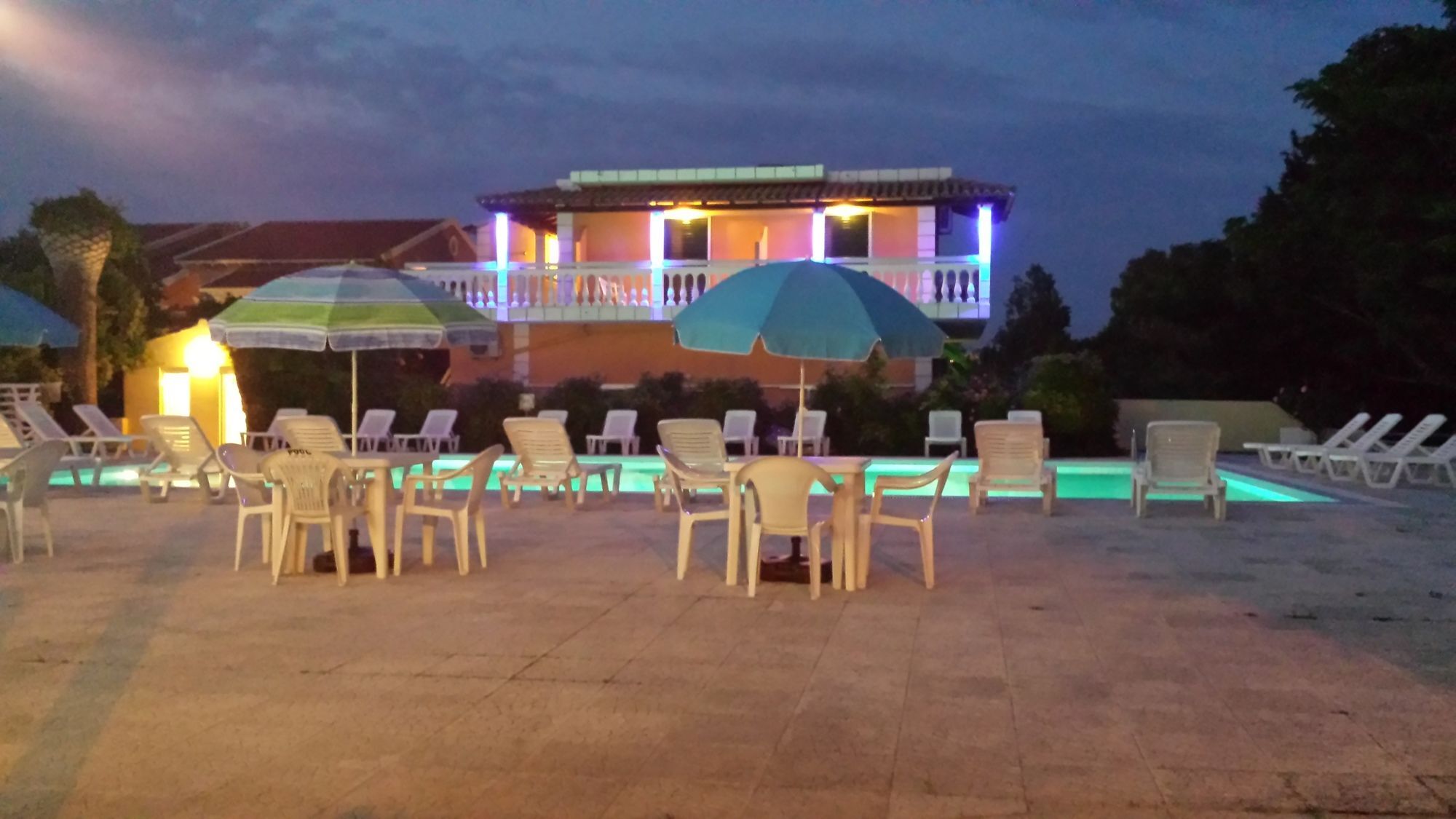 Nikolas Club Kávos Esterno foto